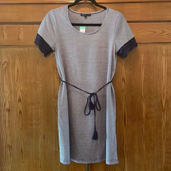 Love Ellie Nicki Knit Dress - Navy Size Small - Picture 1 of 7